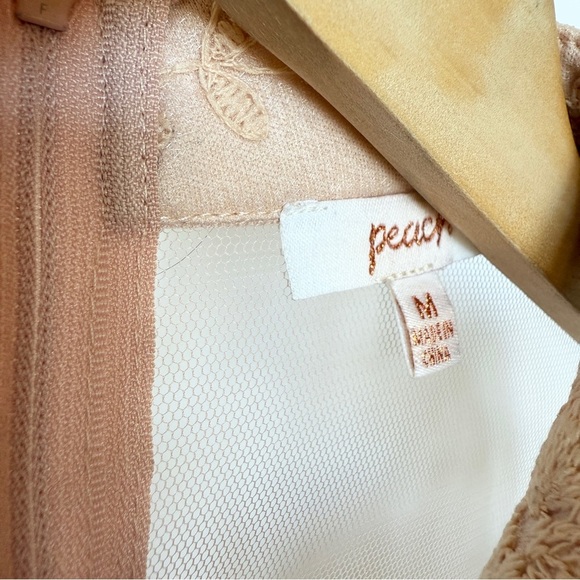 Peach Couture Women's Beige Sheer Floral Embroidered Blouse Size M Cropped - Picture 6 of 11